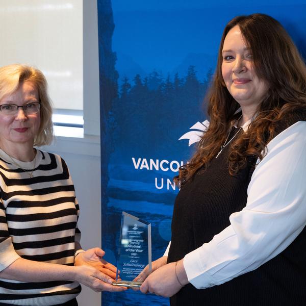 Deborah Matheson presents WIL Student of the Year award to Laci Schulenborg